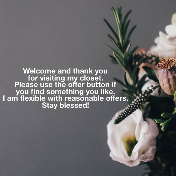 Welcome to GlamPinkCloset - Picture 2 of 3